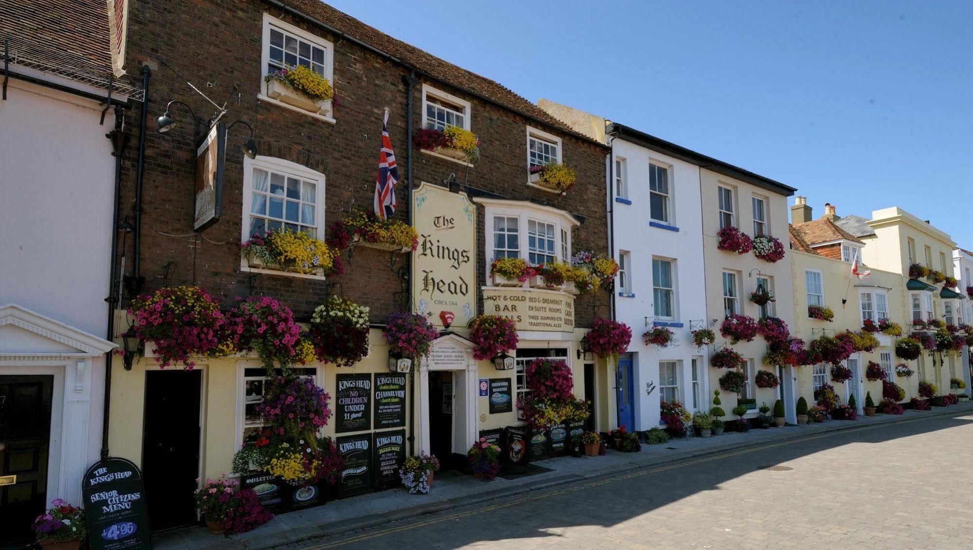 Bed and Breakfast The Kings Head Deal Esterno foto